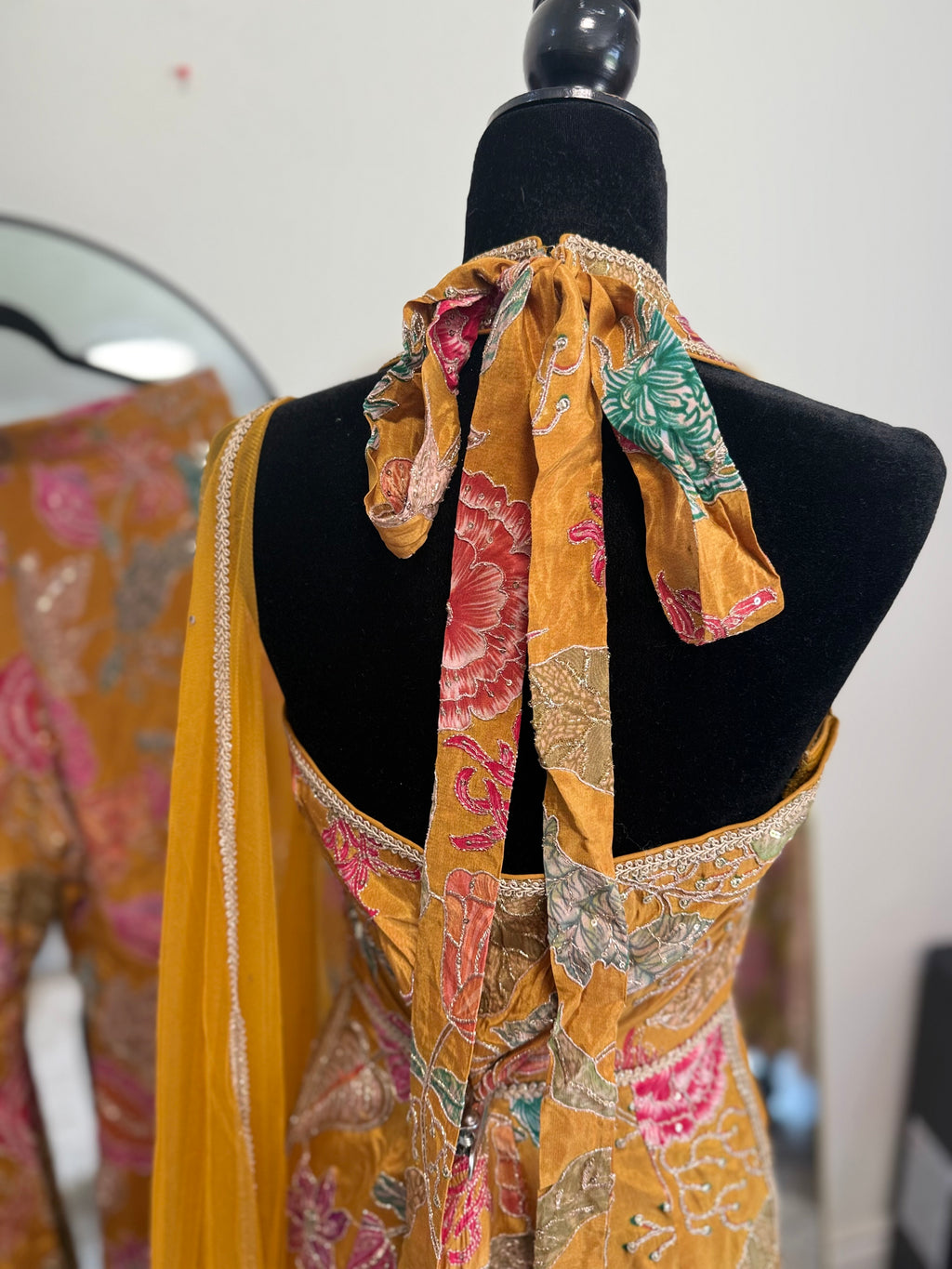 Nyra cut halter neck Embroidered suit – Kanada Kulture