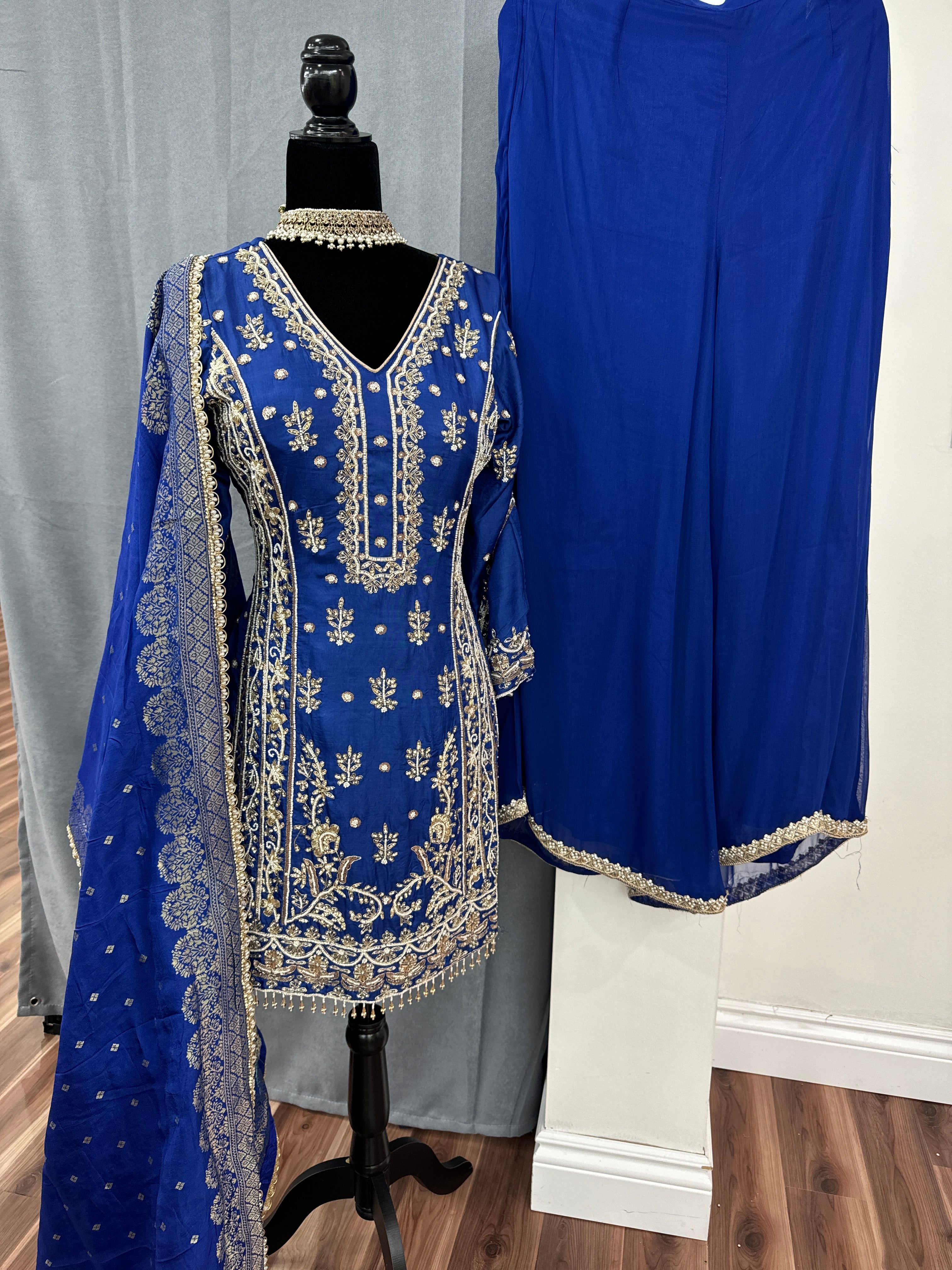 Embroidered palzoo Suit – Kanada Kulture