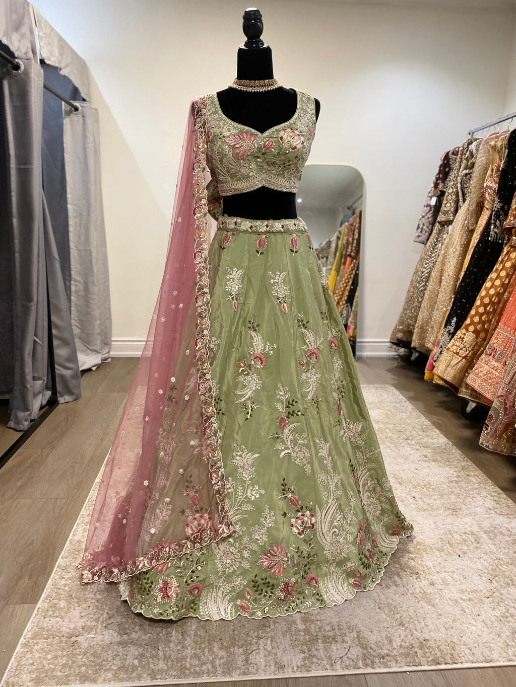 Designer mehendi lehenga