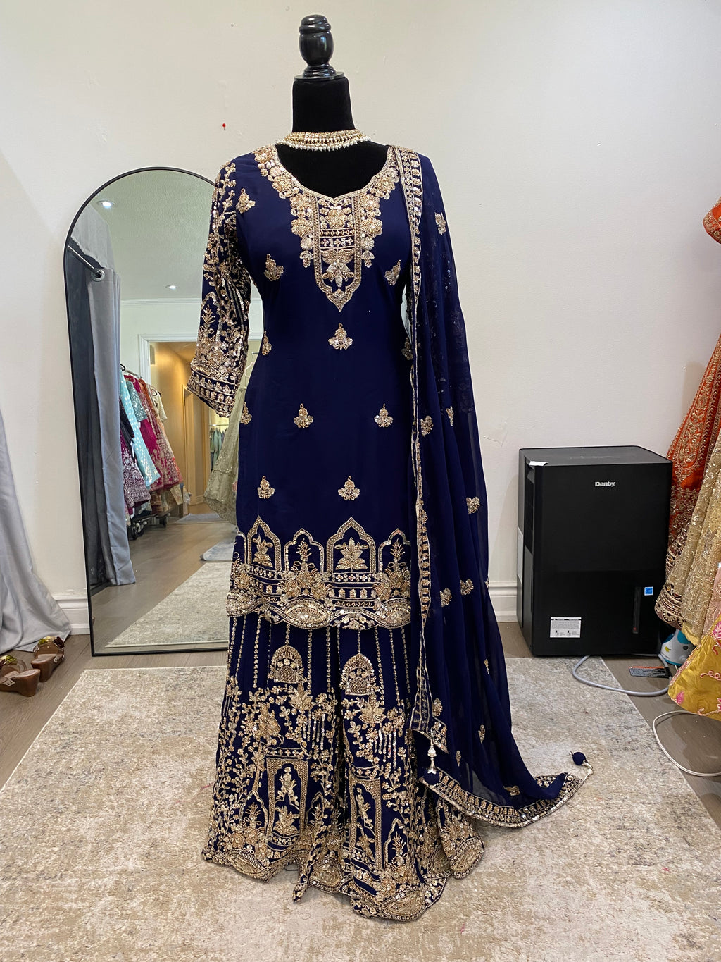 Embroidered suit – Kanada Kulture