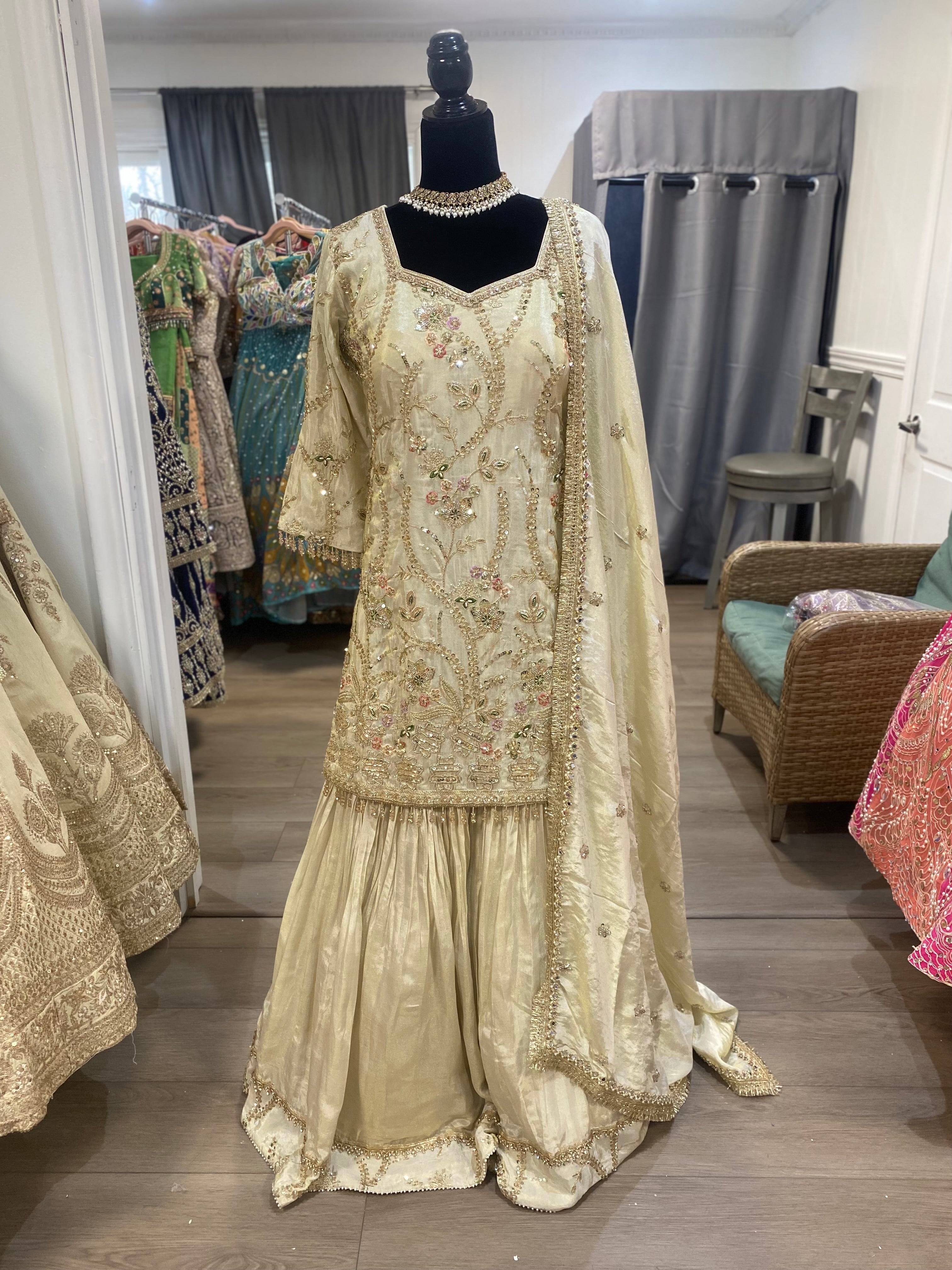 Embroidered suit – Kanada Kulture