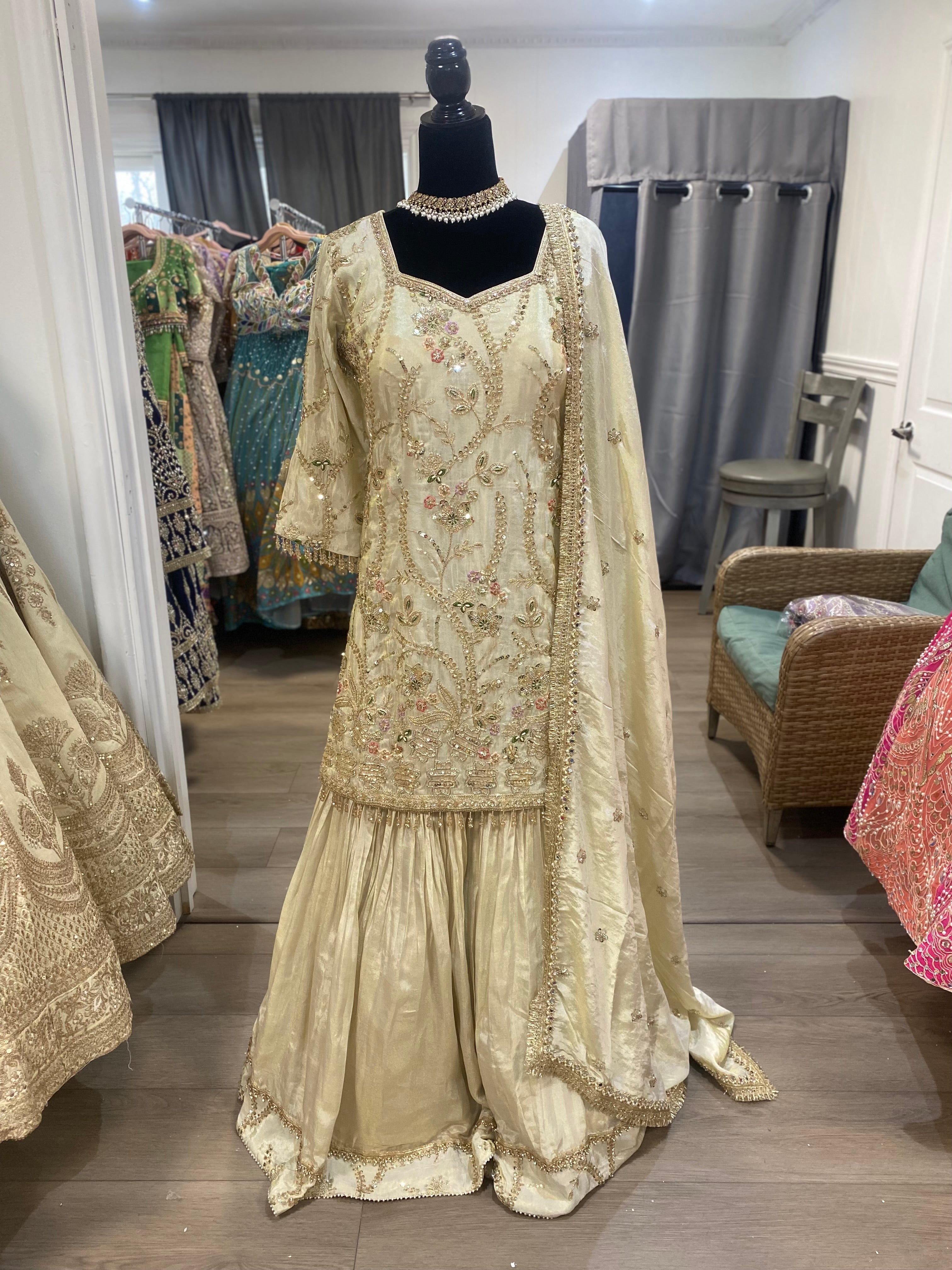 Embroidered suit – Kanada Kulture