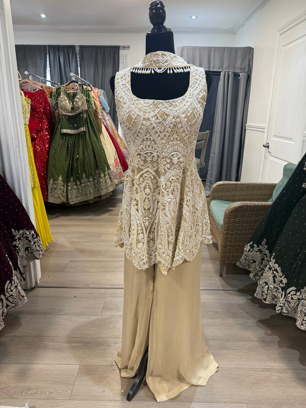 Embroidered suit – Kanada Kulture