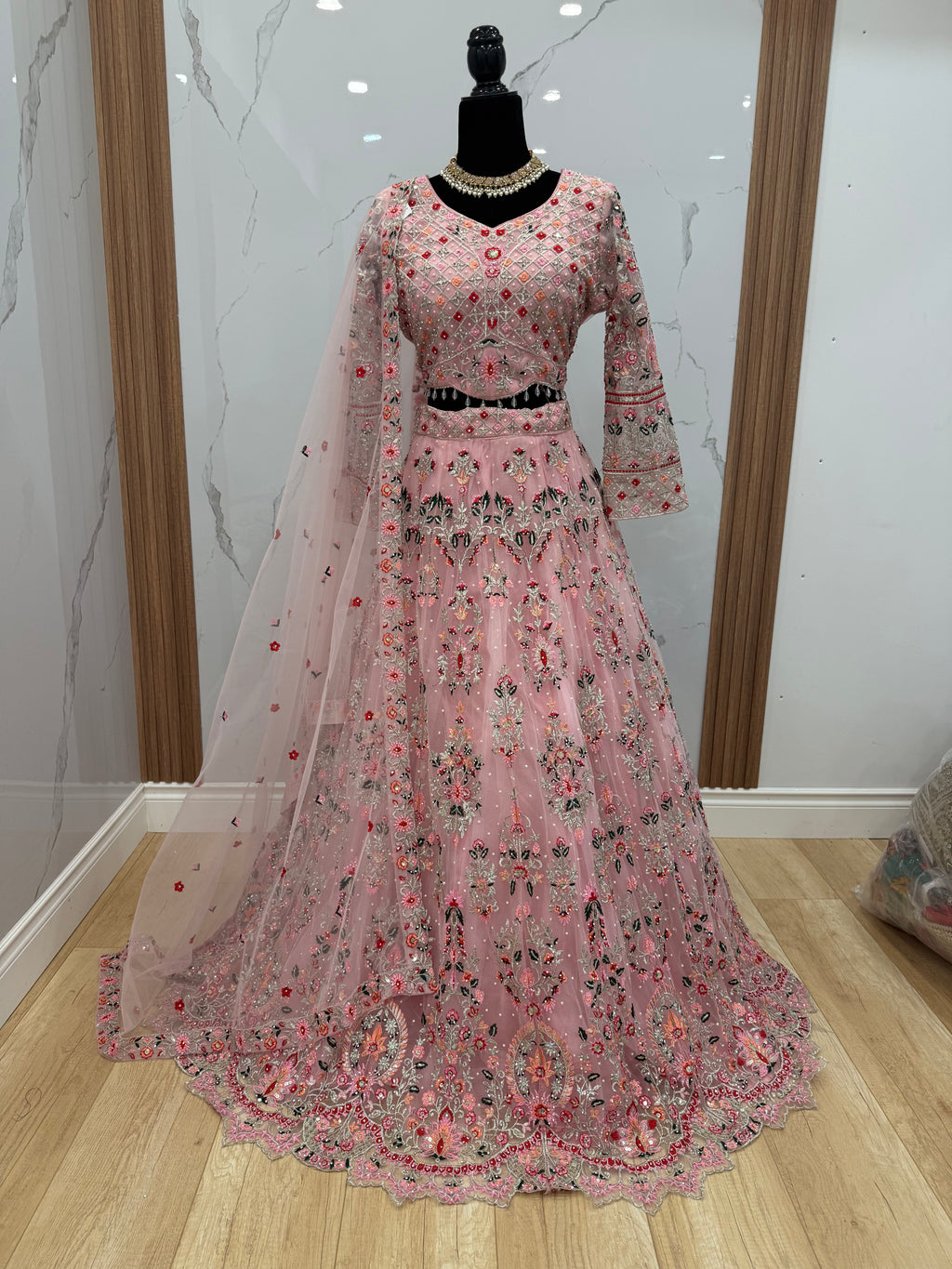 Beautiful wedding Wear Lehenga Choli