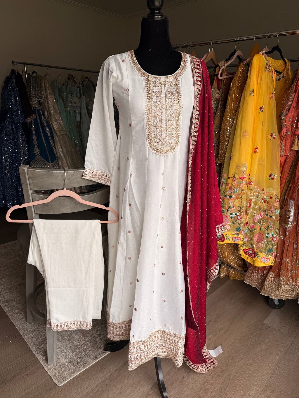 Embroidered suit – Kanada Kulture