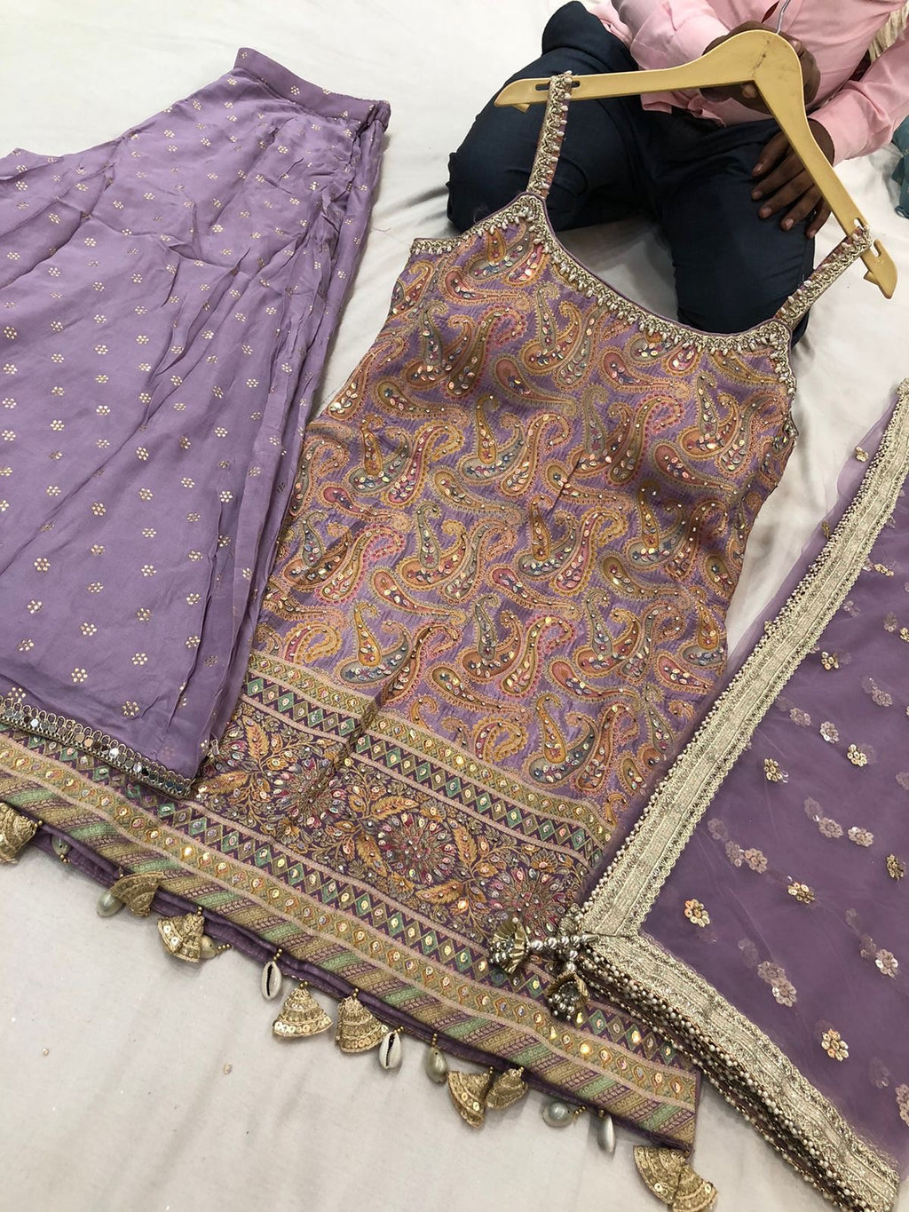 Embroidered palzoo Suit – Kanada Kulture