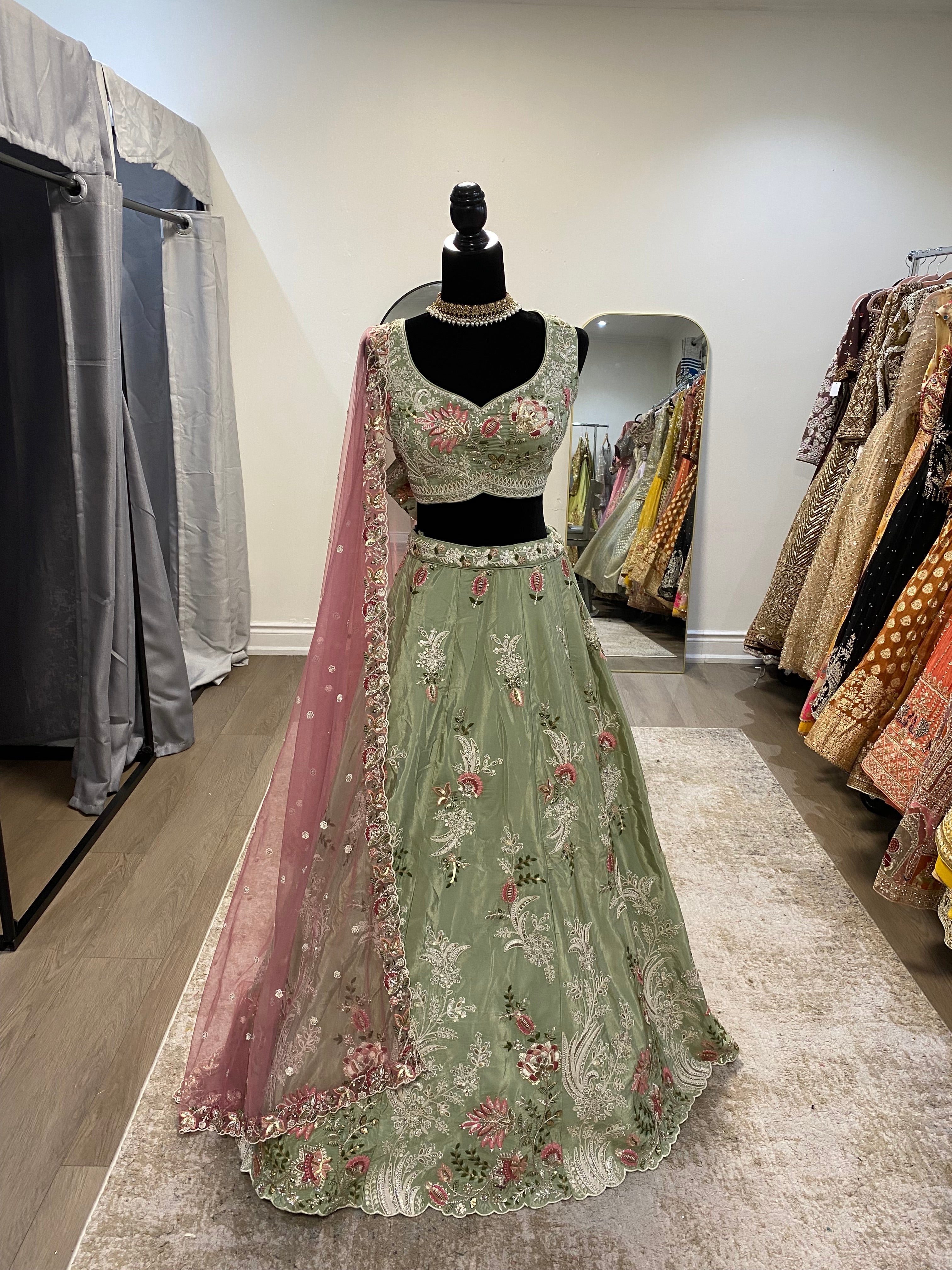 Designer mehendi lehenga