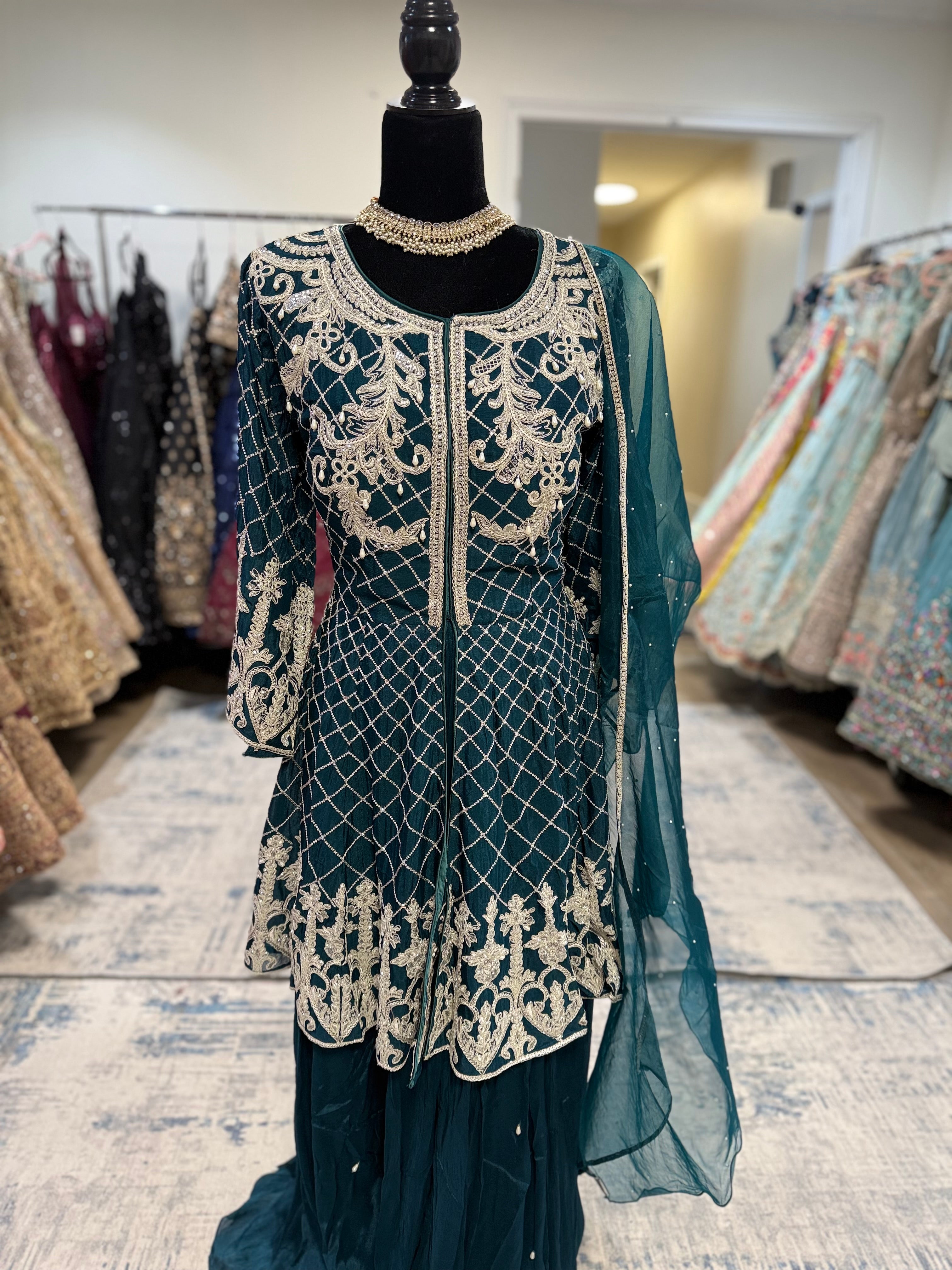 Embroidered suit – Kanada Kulture