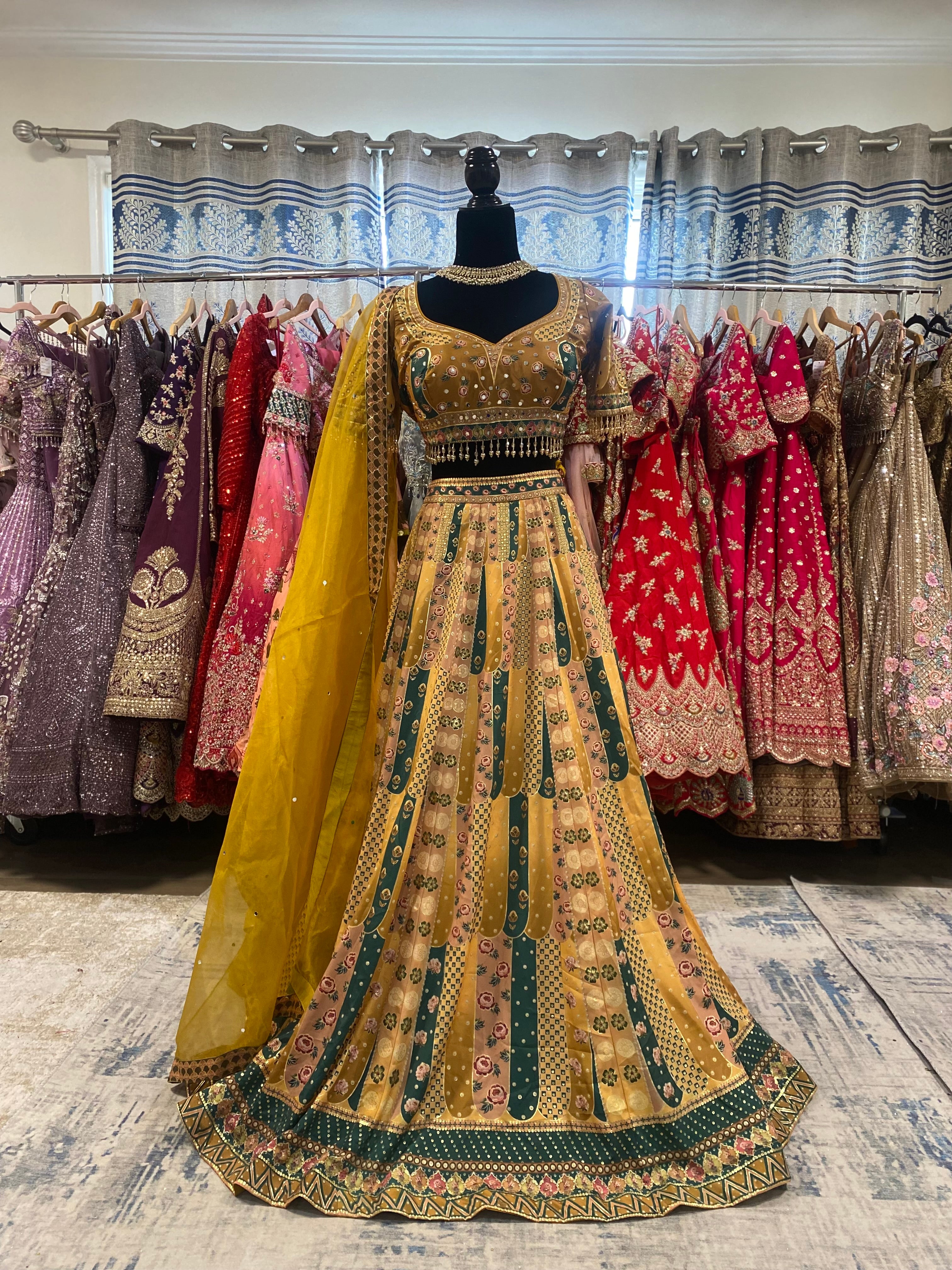 Beautiful wedding Wear Lehenga Choli