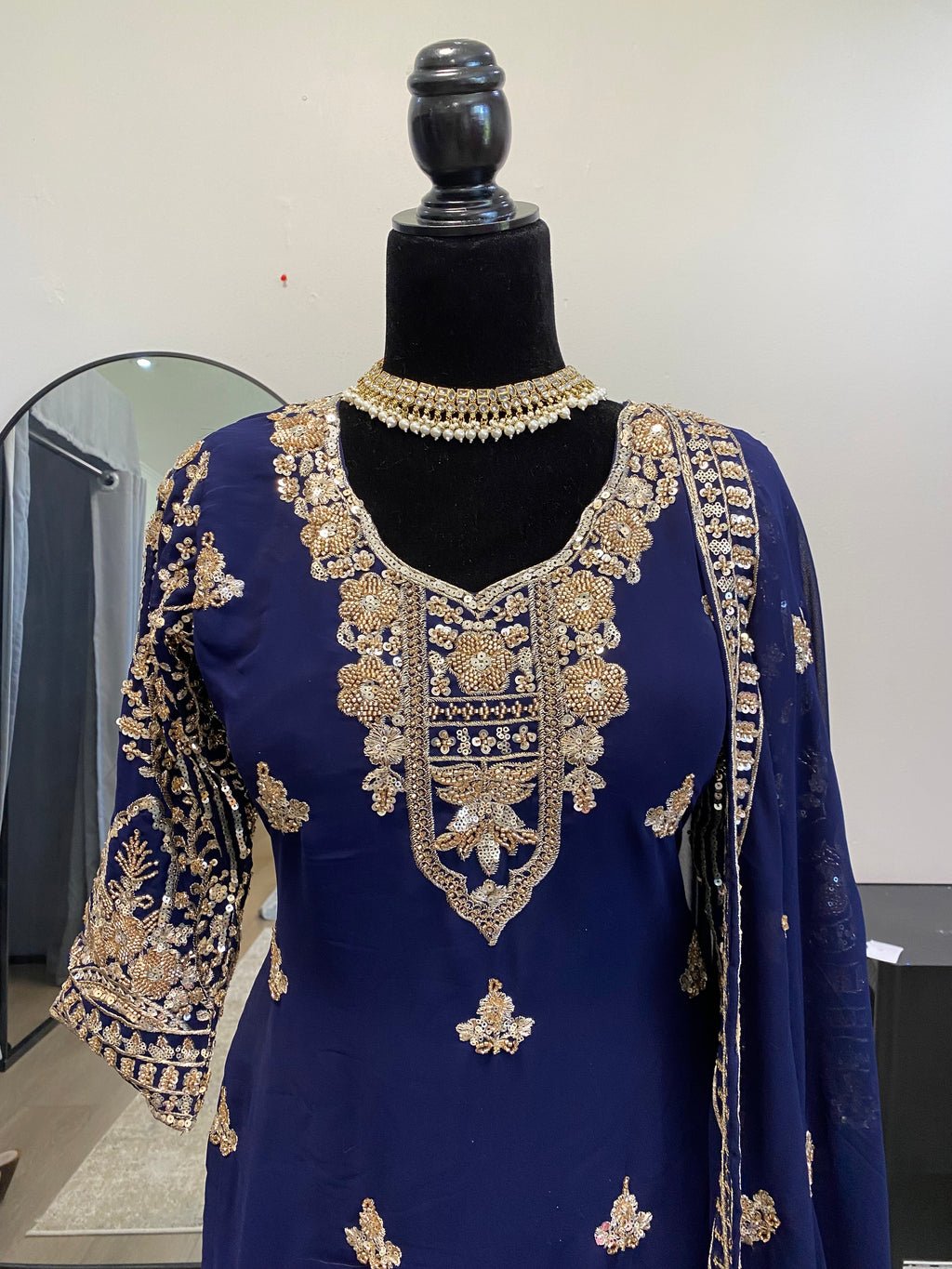 Embroidered suit – Kanada Kulture