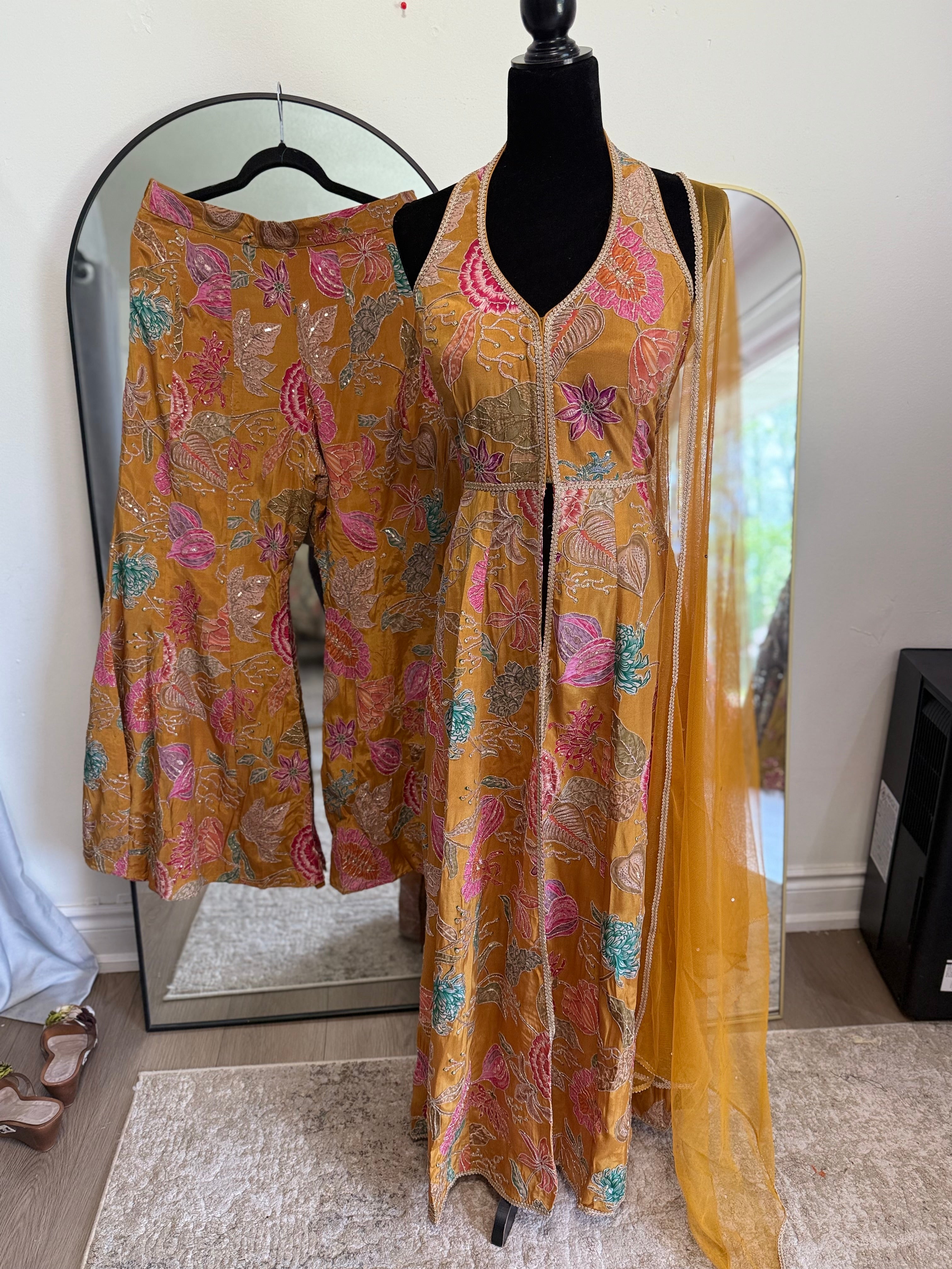 Nyra cut halter neck Embroidered suit – Kanada Kulture