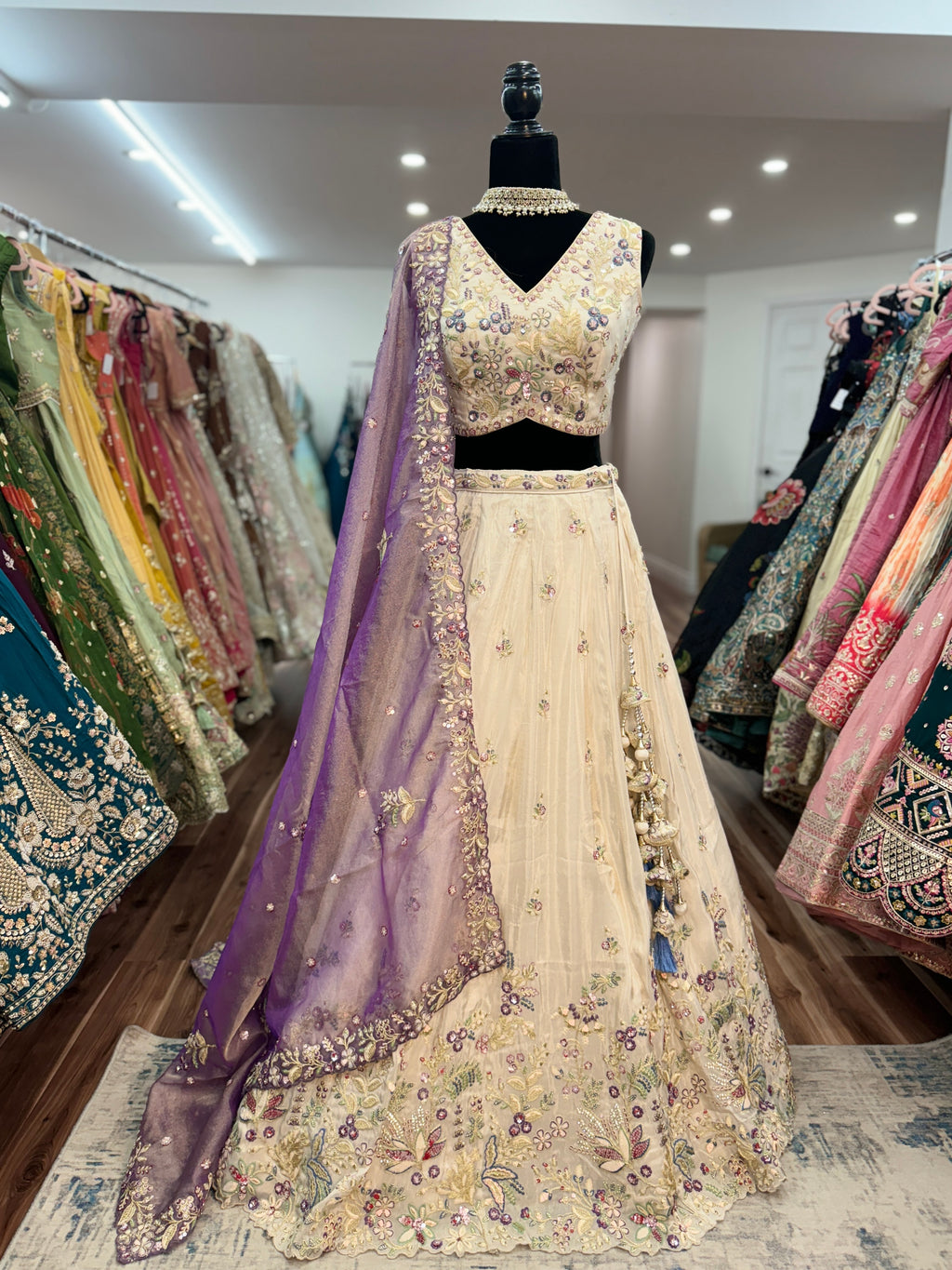 Heavy lehenga choli with contrast dhupatt