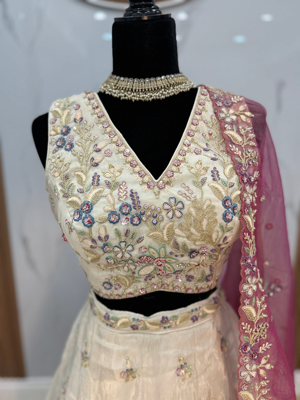 Heavy lehenga choli with contrast dhupatt