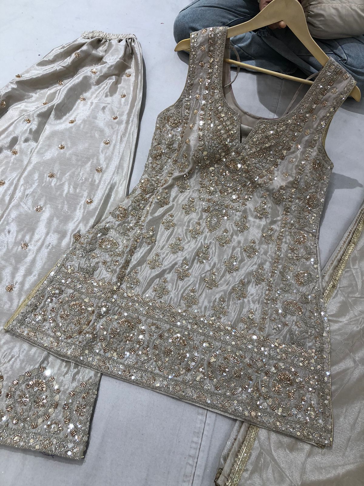 Embroidered suit – Kanada Kulture