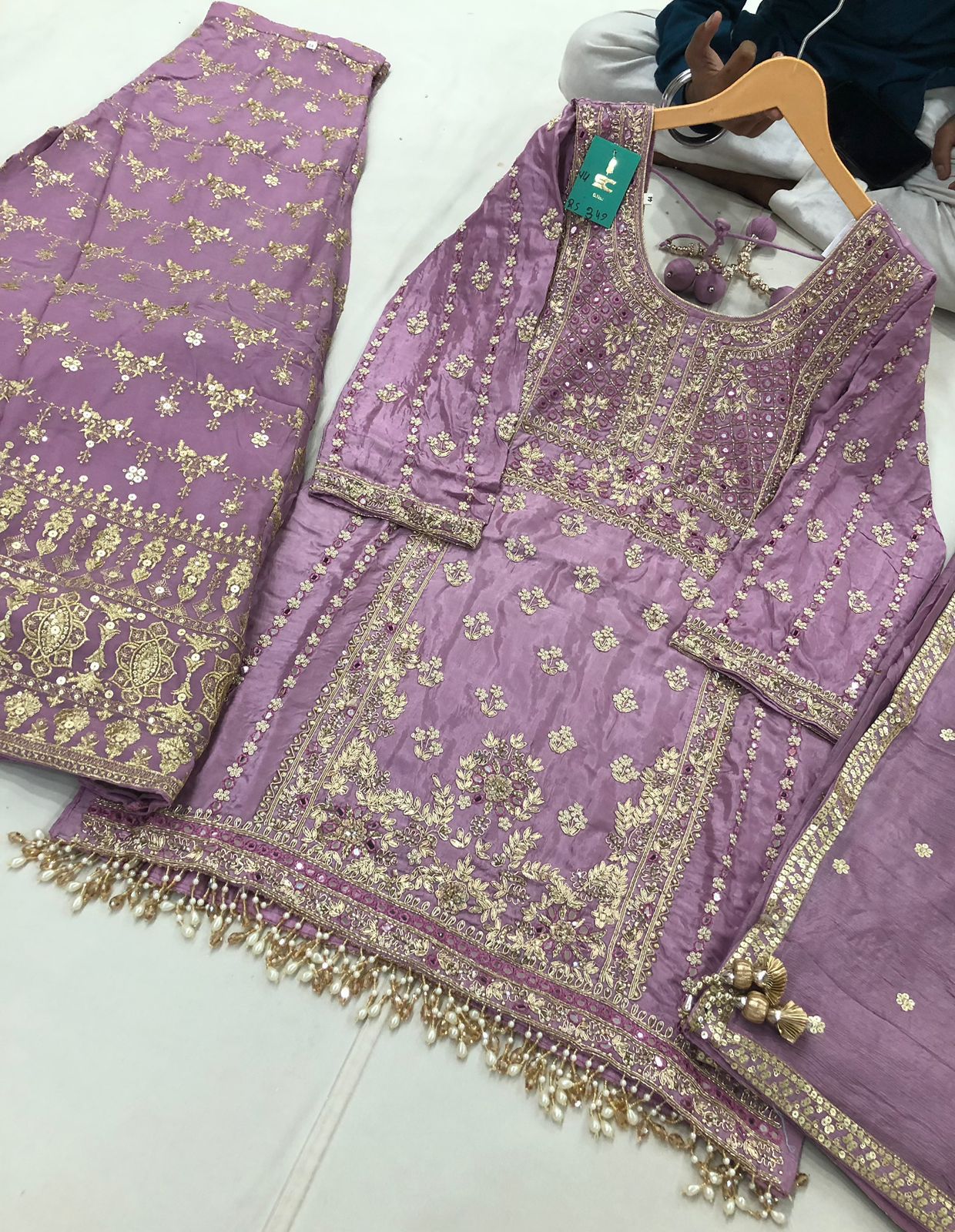 Size 46 Embroidered palzoo Suit – Kanada Kulture
