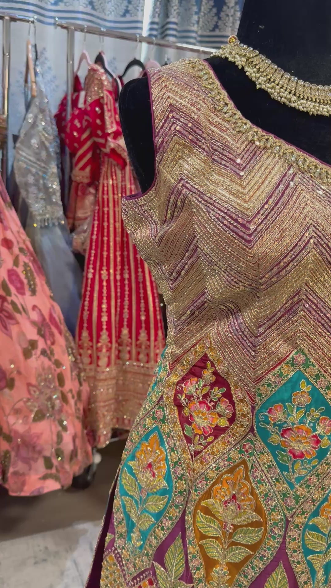 Size 44 Embroidered suit – Kanada Kulture